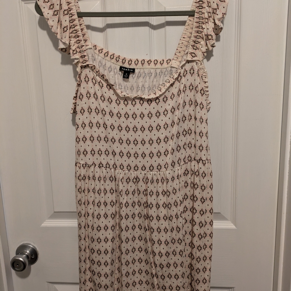 Torrid babydoll top in diamond pattern, size 3X